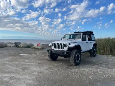 *feeler post* 2022 jeep JLU rubicon Custom ordered, with lots of extras (see attached photo) Manual...