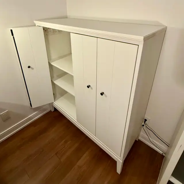 IKEA IDANÄS Cabinet with Bi-Folding Doors - White in Dressers & Wardrobes in City of Toronto - Image 3