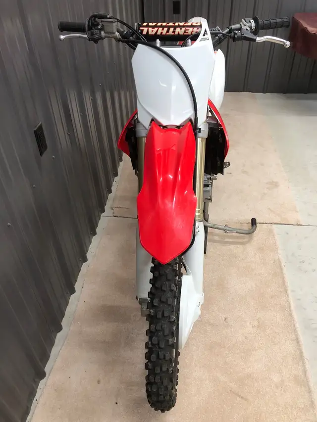 2016 Honda CRF450R in Dirt Bikes & Motocross in Chatham-Kent - Image 4