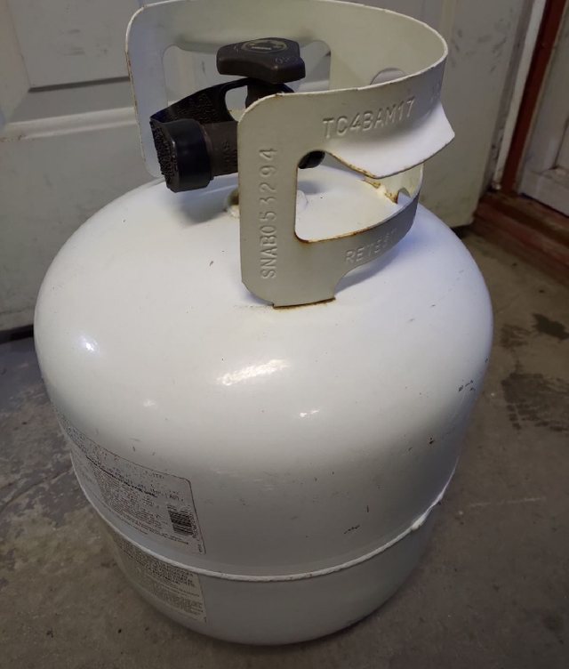 Propane tank in BBQs & Outdoor Cooking in Regina - Image 2