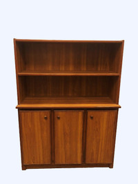 Laminate Board Shelf & Cabinet Unit. 