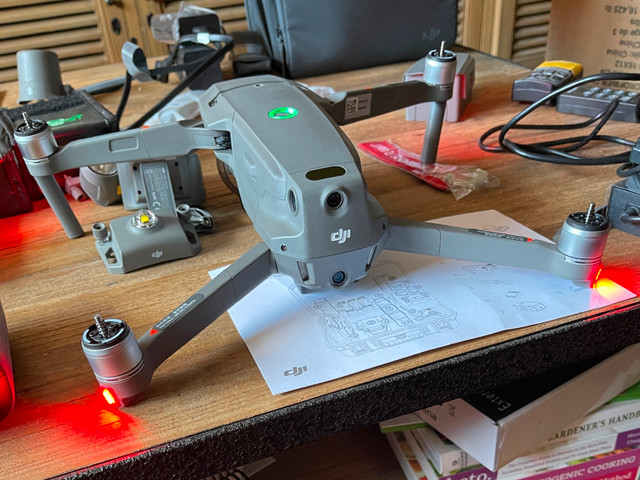 Mavic Enterprise 2 Advanced Drone Like new, never flown in Hobbies & Crafts in Vancouver