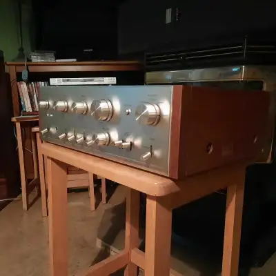 Pioneer sa 7100 All around Excellent condition. All functions working. Very impressive sound and bui...