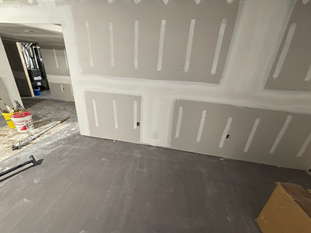 Drywall install and finishing. in Drywall & Stucco Removal in Oshawa / Durham Region - Image 2
