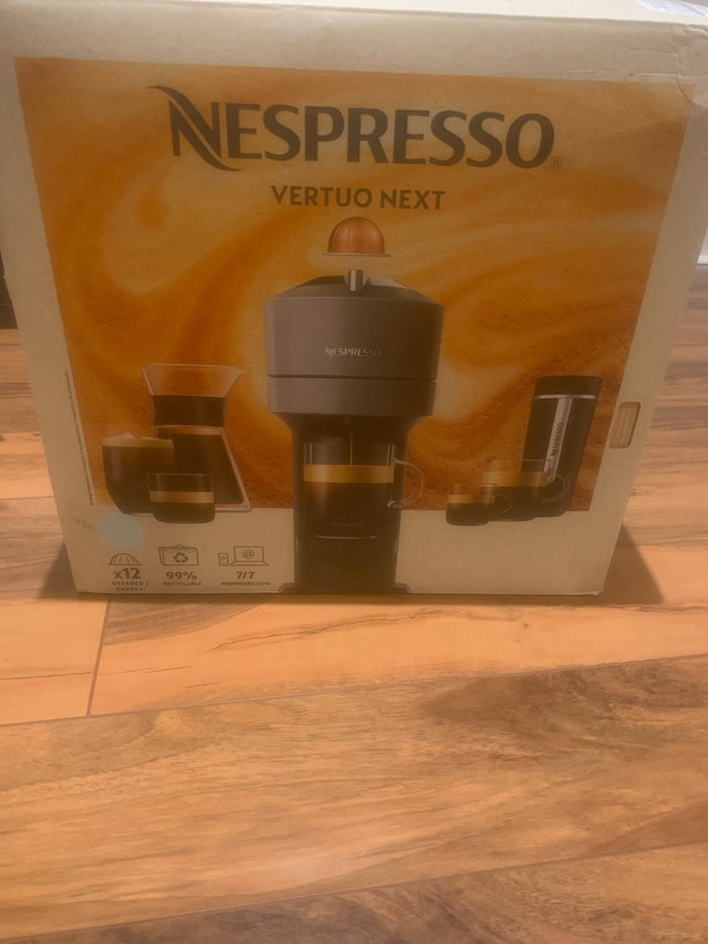 Nespresso Vertuo Next neuf dans Machines à café  à Laval/Rive Nord