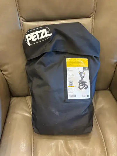 Petzl AVAO BOD FAST, View more