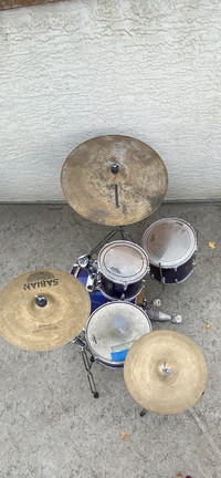 Yamaha Rydeen Jazz drum kit