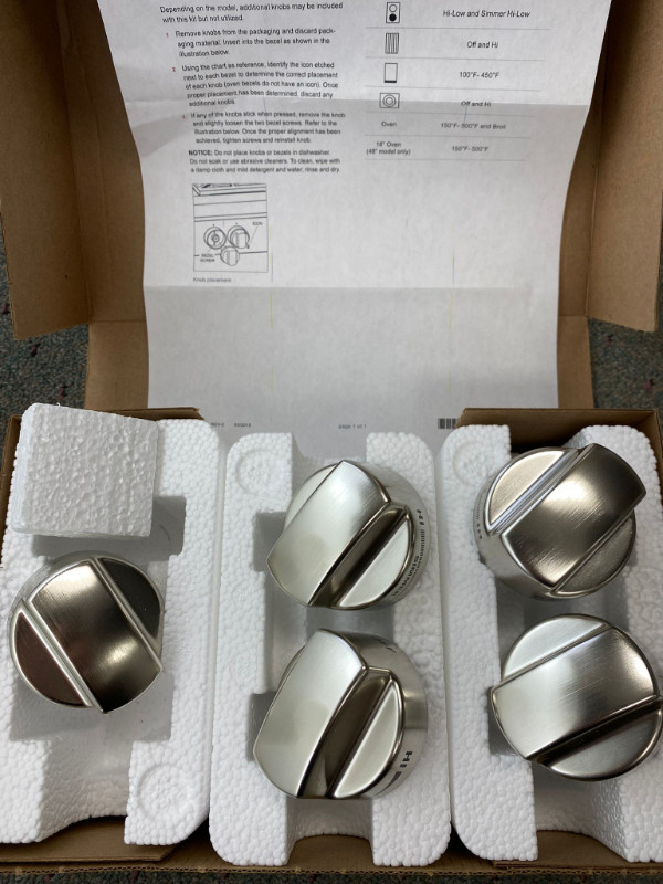 Wolf Stove 822193 Silver Knobs - In Original Box in Stoves, Ovens & Ranges in Markham / York Region - Image 2