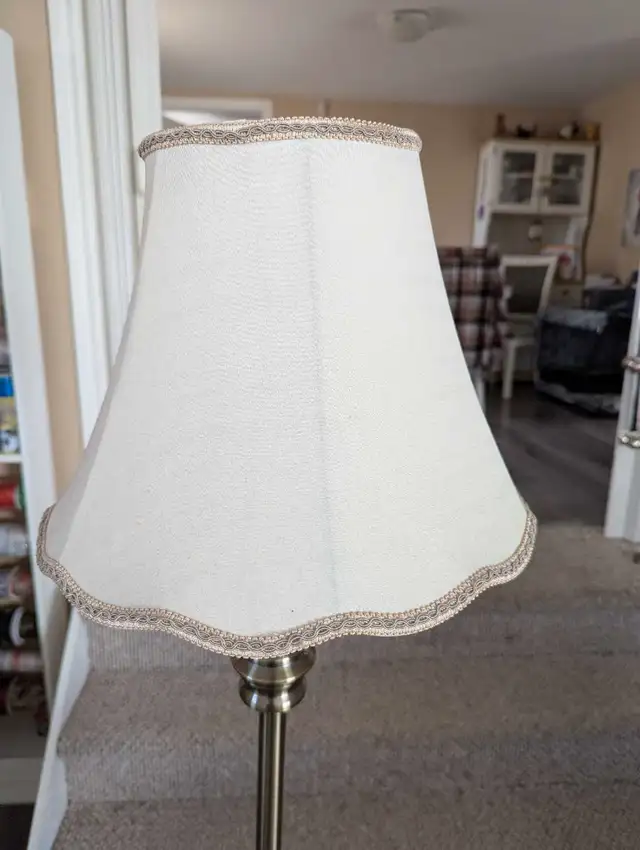 Floor Lamp in Indoor Lighting & Fans in Cape Breton - Image 3