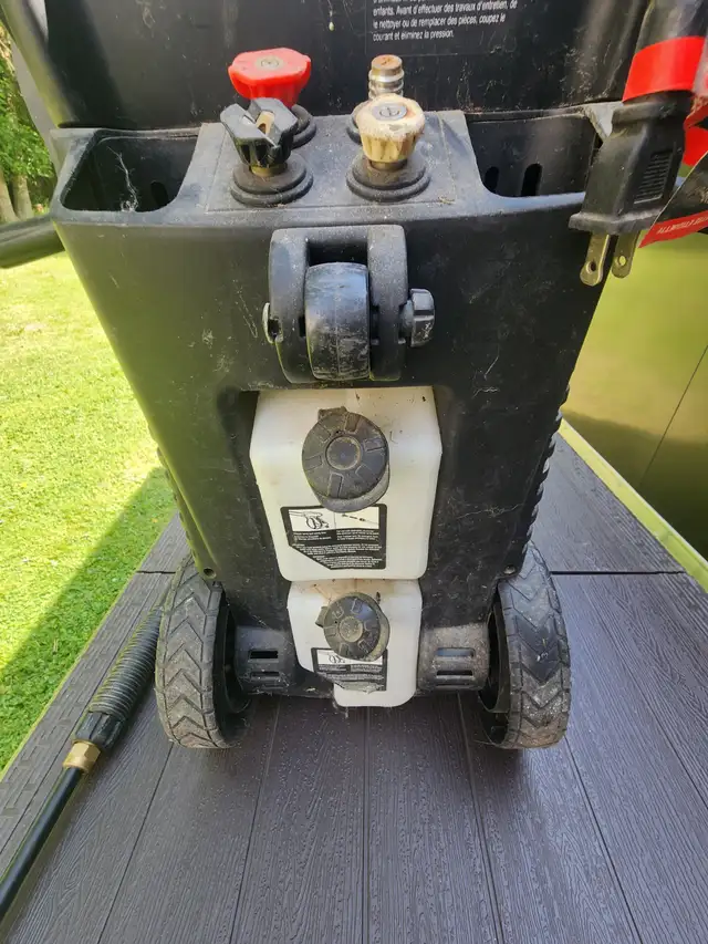 Simoniz S2000 Power Washer Corded W Foldable Handle in Outdoor Tools & Storage in Windsor Region - Image 8