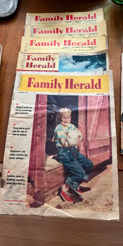 Vintage Magazines. 4 are from 1962 and 1 from 1957. The Star Weekly is 1947. $5.00 for all. Great fo...