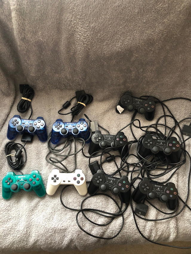 PlayStation 2 Controllers - $15 for black/$20 for green in Older Generation in Kitchener / Waterloo - Image 4