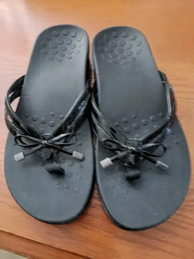 Women’s Flip Flop Sandals (Vionic), size 10, View more