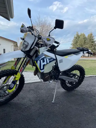 2018 Husqvarna FE450. Amazing bike with all the good stuff. Large Acerbis tank,emperor racing skid p...