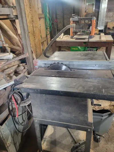Rockwell Beaver 10" Table saw excellent shape 306 231 8828