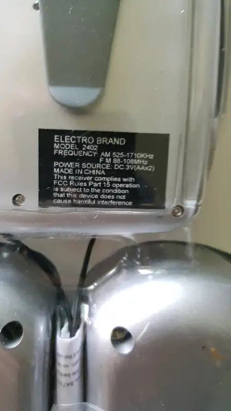  Electro Brand AM/FM cassette player +   h.phone + 2 speakers  in Stereo Systems & Home Theatre in Markham / York Region - Image 8