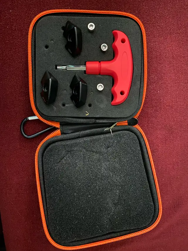 Taylormade Sim 2 and Max rear weight kit in Golf in Ottawa - Image 3