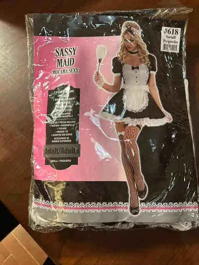 Worn twice , for Halloween and at a softball game. All posts are cross posted, porch pick up, cash o...