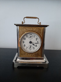 Horloge antique (années 1910-1920)