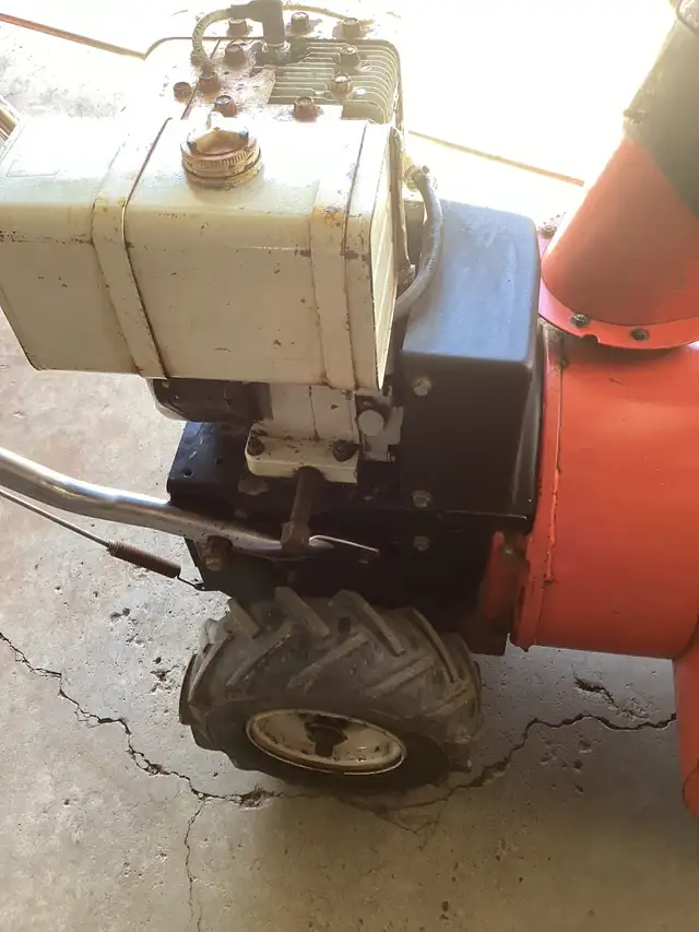  Snowblower for sale in Snowblowers in Kitchener / Waterloo - Image 3