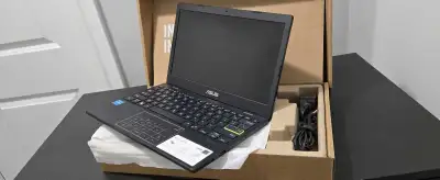 ASUS LAPTOP NOTEBOOK L210K. ALMOST NEW..pick up in alliston, View more