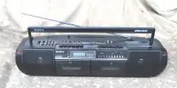 LARGE SONY CFS-DW60 STEREO RADIO RECORDER BOOMBOX EXCELLENT