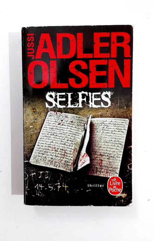 Roman - Jussi Adler Olsen - SELFIE - Livre de poche dans Ouvrages de fiction  à Granby