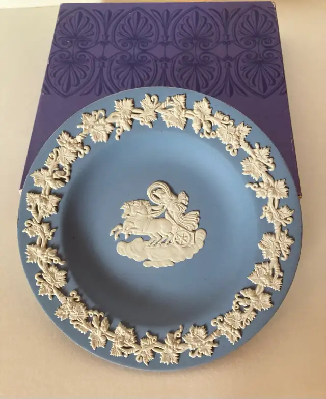 Wedgewood 4 3/8” Round Tray in Arts & Collectibles in Grand Bend - Image 2