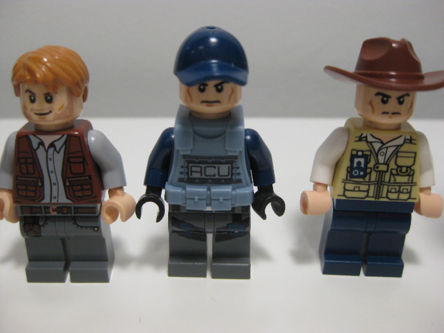 Lego Jurassic World minifigures (see details) in Toys & Games in Ottawa - Image 3