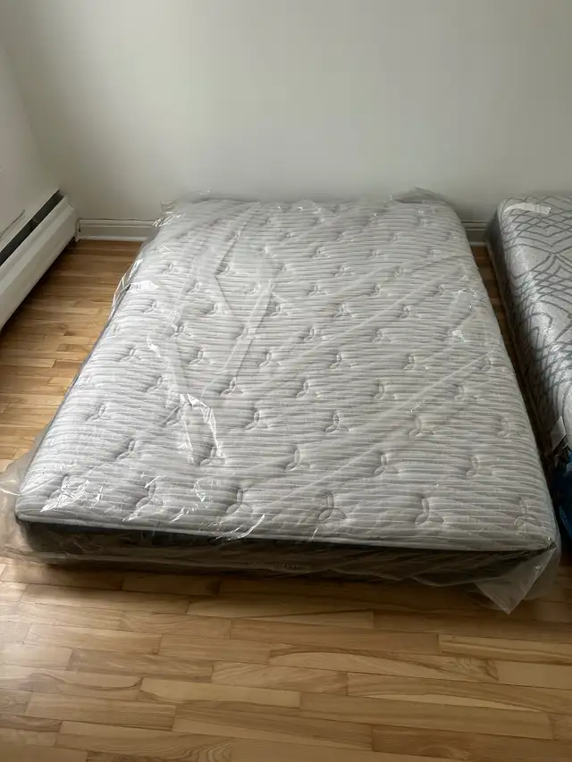 Frigo Whirpool à vendre 350$ in Refrigerators in City of Montréal - Image 6