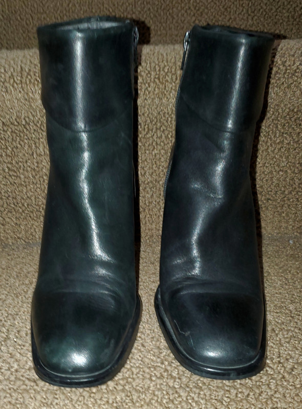 ENZO ANGIOLINI BLACK LEATHER ANKLE BOOTS in Women's - Shoes in Calgary