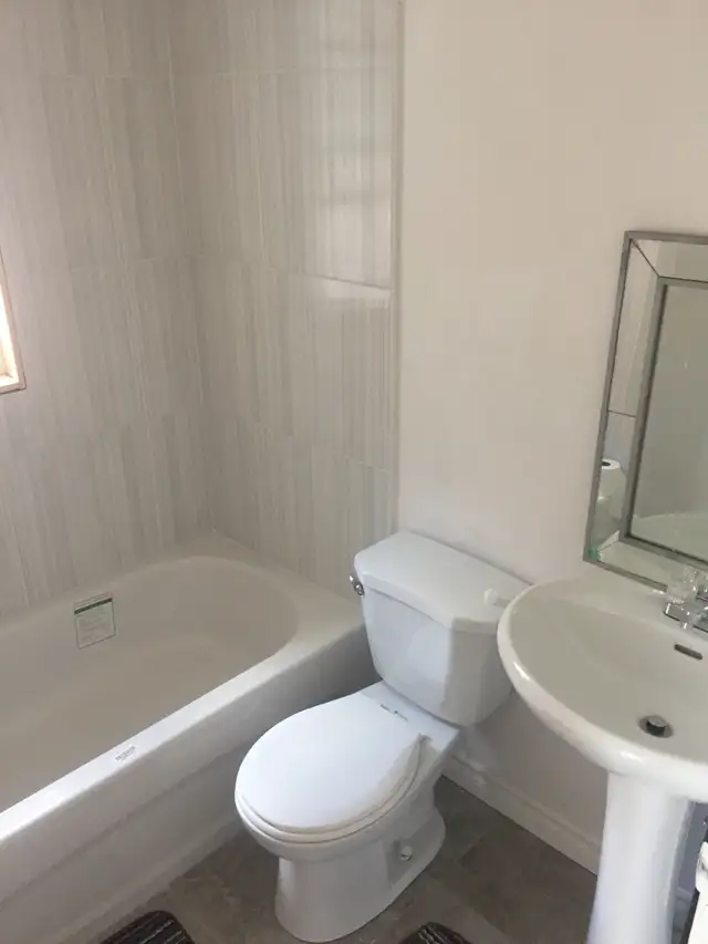 HUGE MASTER ROOM/FURNISHED/DUFFERIN ST/WIFI&UTIL INCLUDED/ASAP in Room Rentals & Roommates in City of Toronto - Image 4