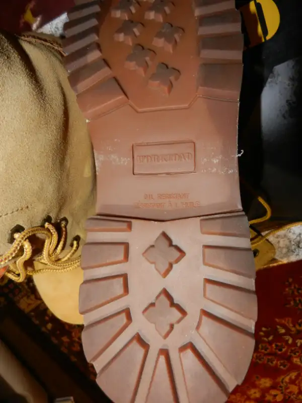 New Women Work boots/Nouveau Bottes de travail pour femmes 9W in Women's - Shoes in Laval / North Shore - Image 6