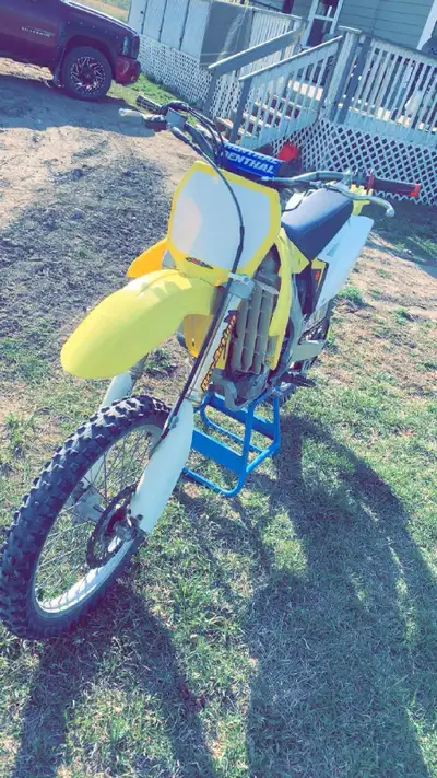 2009 Suzuki 250 rm-z selling for my son bike just needs carb cleaning something came up and he needs...