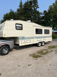 27ft Prowler camping trailer 1994