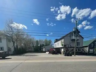 Bâtisse à vendre in Commercial & Office Space for Sale in Saguenay - Image 3