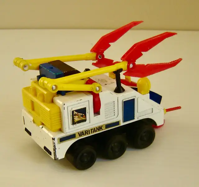 Vintage 1970s Diecast Varitank Shogun Action Vehicle PA-64 in Arts & Collectibles in City of Toronto - Image 4