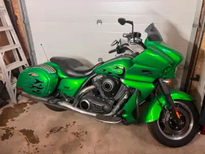 Bike belongs to my father. He can’t ride anymore so selling it. 2016 Crash bars Two seats, one heate...
