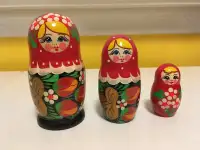 Vintage 3 Russian Matryoshka Wooden Nesting Stacking Dolls