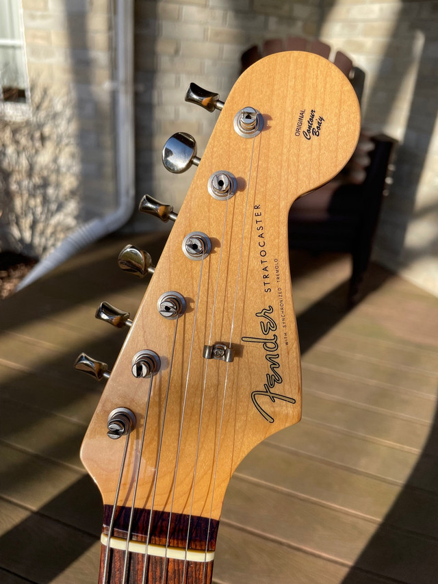 2006 Fender AVRI 62 Stratocaster Electric Guitar in Guitars in Oshawa / Durham Region - Image 4