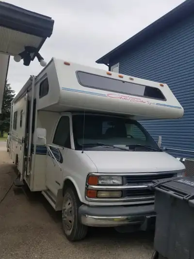 Been parked for 2.5 yrs. everything worked when parked. Chev 3500 with 5.7 motor .Onan gen with 80 h...