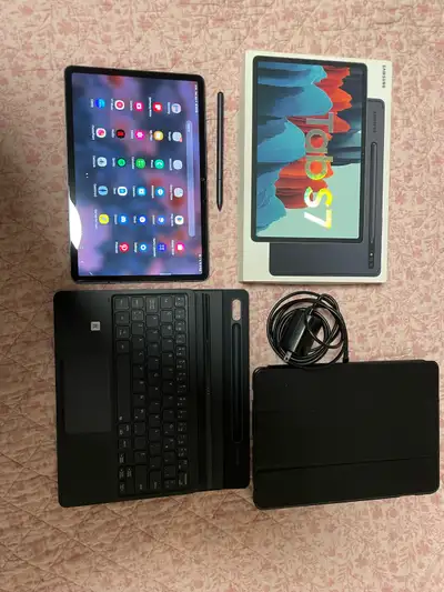 Samsung Tab S7 with Samsung Bookcover Keyboard (LIKE NEW), View more