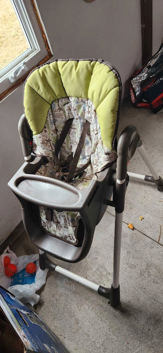 Baby feeding High Chair in Feeding & High Chairs in Mississauga / Peel Region - Image 2
