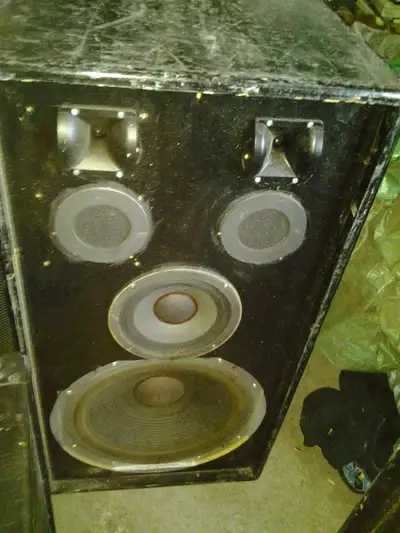 1000+ watt ACTIVE amplified eaw speaker (2 available) +eaw subs, View more