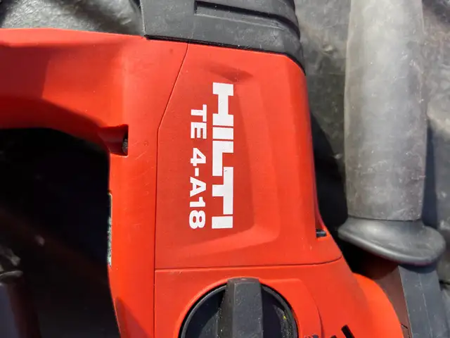 HILTI 22V TE 4-A18 CORDLESS HAMMER DRILL TOOL ONLY in Power Tools in City of Toronto - Image 3