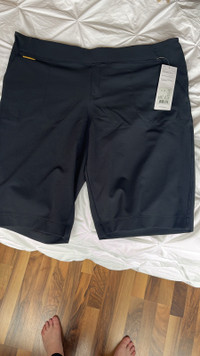 Lolë women’s golf shorts. Size XL