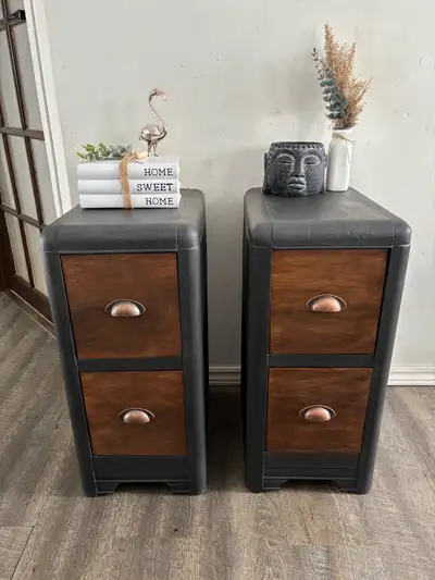 Ensemble 2 petites tables de chevet, View more