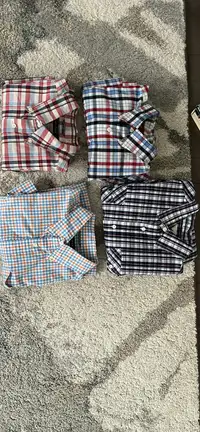 3 Men’s short sleeve shirts by NAUTICA 1 long sleeve. Size L