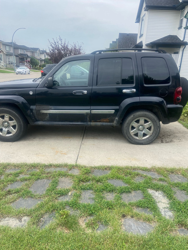  Jeep liberty in Cars & Trucks in Calgary - Image 3
