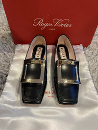 New Roger Vivier loafers flats shoes